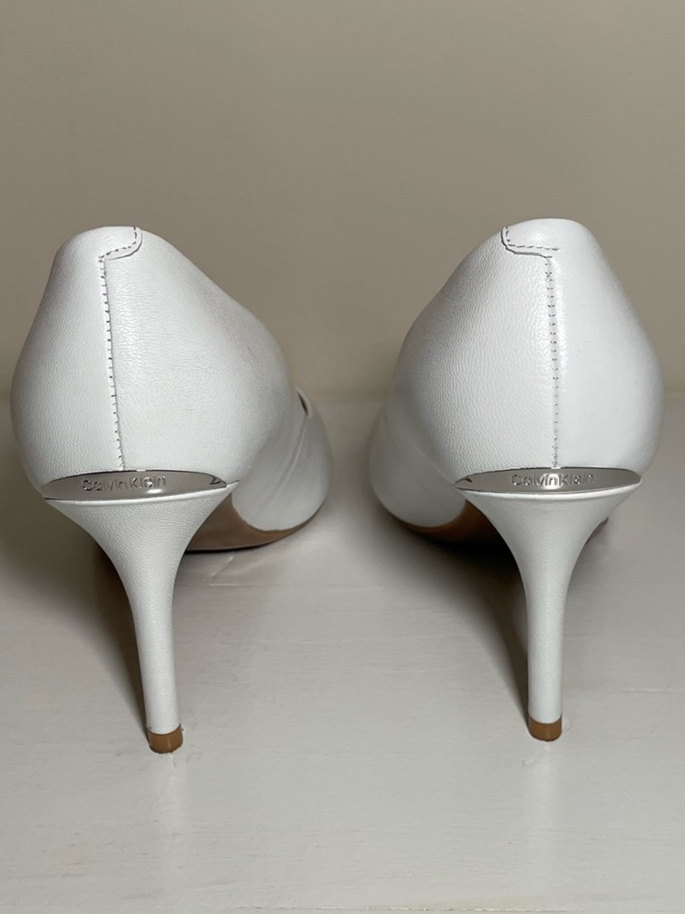 Calvin Klein Gayle Pumps in White Leather - Picture 7 of 9